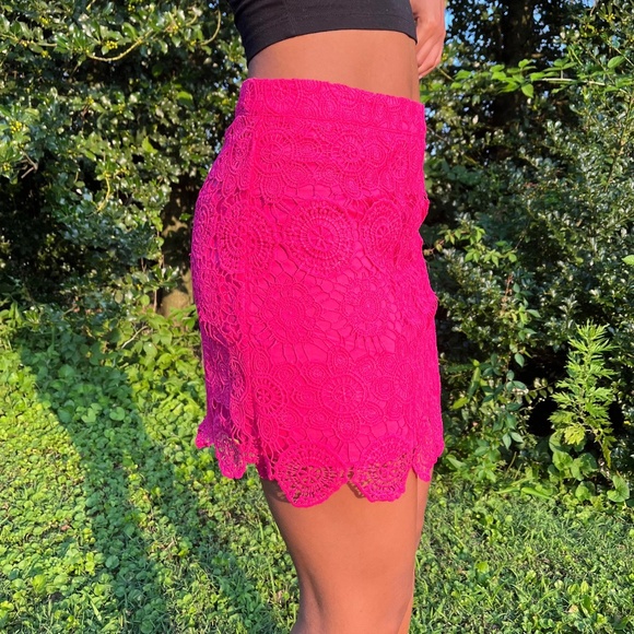 Dresses & Skirts - Scallop Hem Crochet Mini Skirt